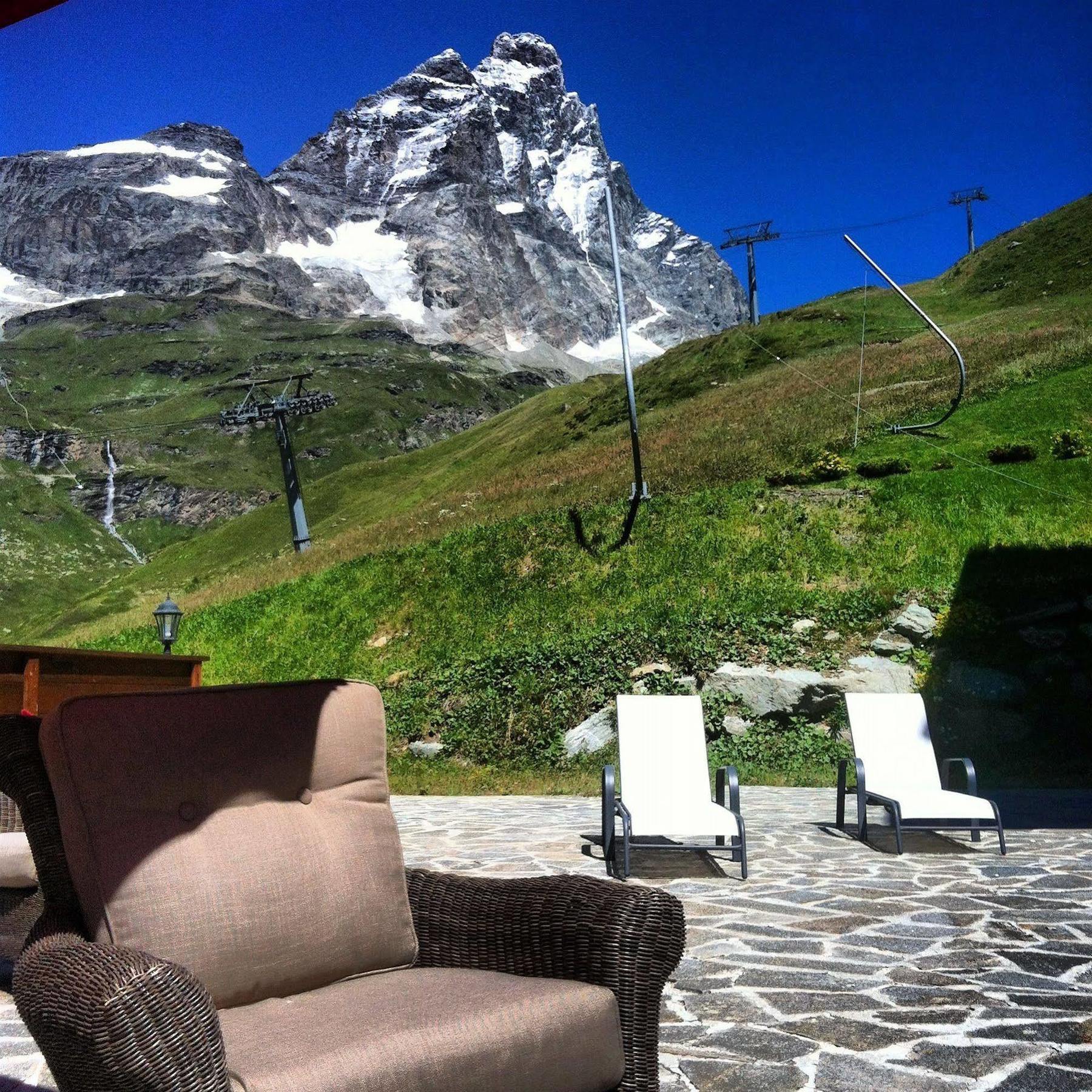 Hotel Meuble Mon Reve Breuil-Cervinia Exterior photo